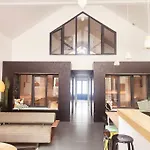 Loft Ludique Avec Piscine