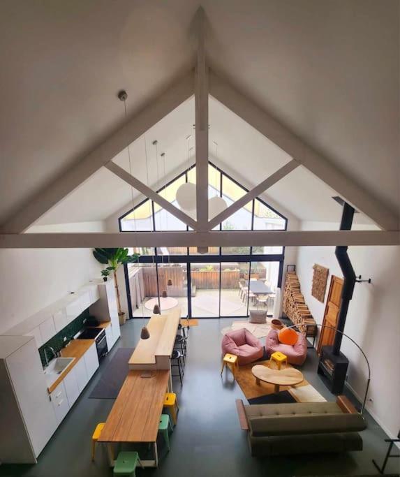 Loft Ludique Avec Piscine